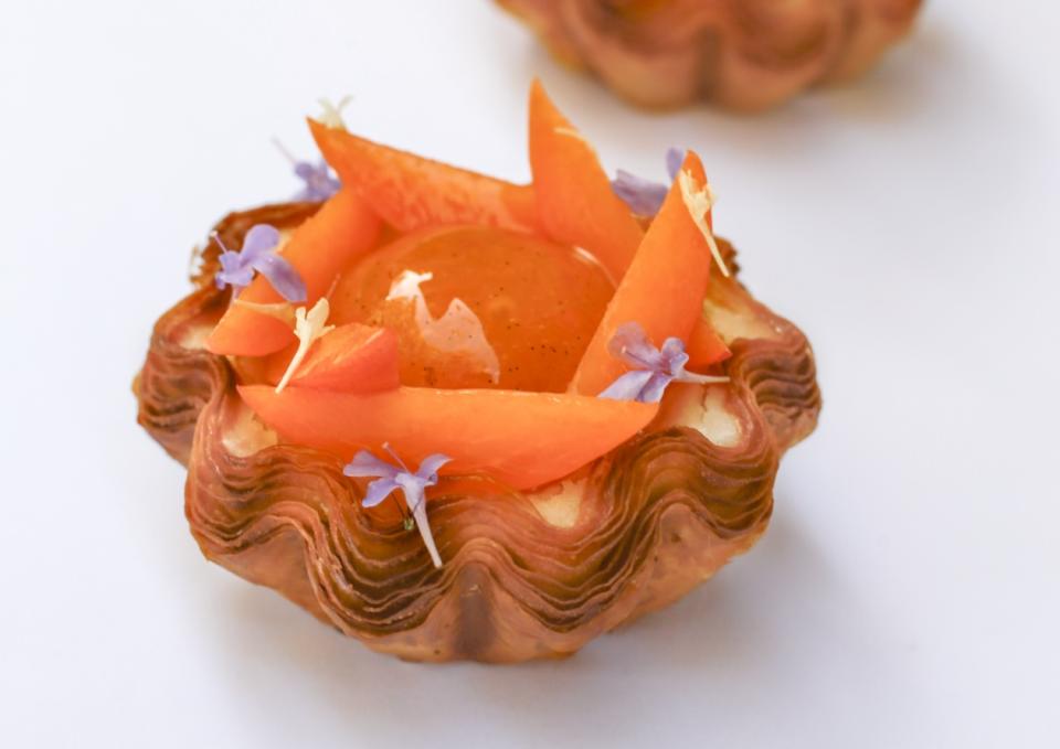 Apricot "Tartsant" a croissant dough-based tart