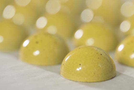 Caramel apple molded bonbons by Chef Philippe Vancayseele